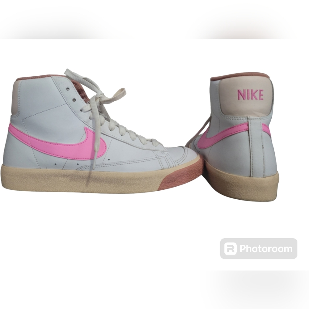Nike blazer mid 77 ( Girls size 7y)